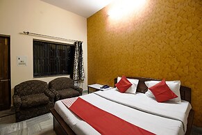 OYO 42790 Mukund Resort