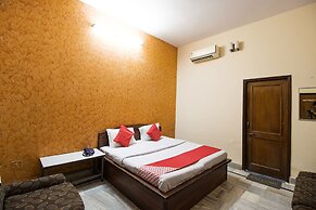 OYO 42790 Mukund Resort