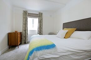 Quiet Historic Mews- Hyde Park