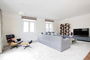 Quiet Historic Mews- Hyde Park