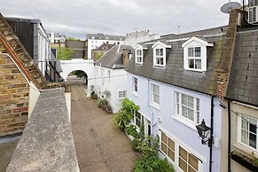 Quiet Historic Mews- Hyde Park