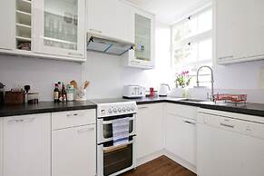 Quiet Historic Mews- Hyde Park