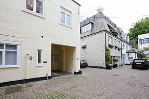 Quiet Historic Mews- Hyde Park