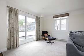 Quiet Historic Mews- Hyde Park