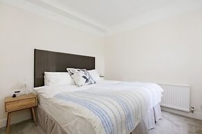 Quiet Historic Mews- Hyde Park