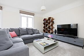 Quiet Historic Mews- Hyde Park