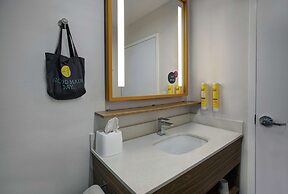 Tru by Hilton Austin Airport, TX