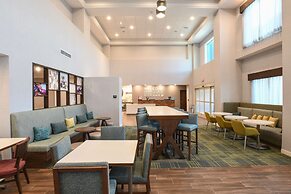 Hampton Inn & Suites Cincinnati Liberty Township