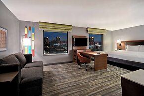 Hampton Inn & Suites Las Vegas Convention Center - No Resort Fee