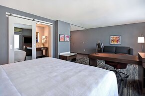 Hampton Inn & Suites Las Vegas Convention Center - No Resort Fee