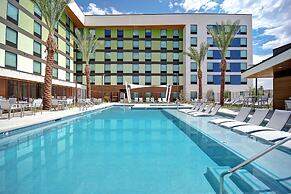 Hampton Inn & Suites Las Vegas Convention Center - No Resort Fee