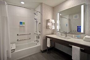 Hampton Inn & Suites Las Vegas Convention Center - No Resort Fee