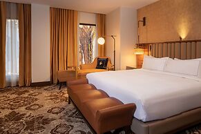 The Peregrine Omaha Downtown, Curio Collection by Hilton