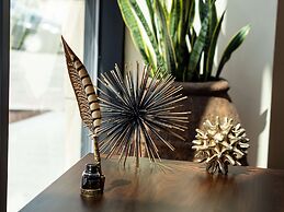 The Peregrine Omaha Downtown, Curio Collection by Hilton