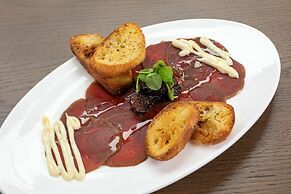 The Peregrine Omaha Downtown, Curio Collection by Hilton