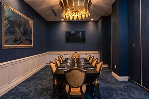 The Peregrine Omaha Downtown, Curio Collection by Hilton