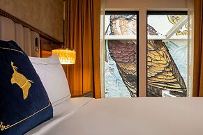 The Peregrine Omaha Downtown, Curio Collection by Hilton