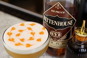 The Peregrine Omaha Downtown, Curio Collection by Hilton