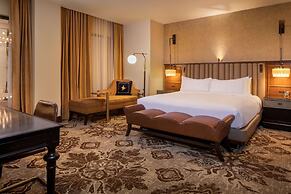 The Peregrine Omaha Downtown, Curio Collection by Hilton