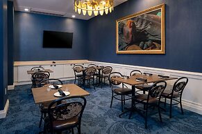 The Peregrine Omaha Downtown, Curio Collection by Hilton