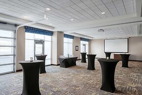 Hampton Inn & Suites by Hilton Kelowna Airport