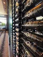 Hampton Inn & Suites by Hilton Kelowna Airport