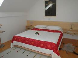 Apartments and Rooms Oliviers