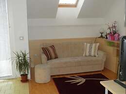 Apartments and Rooms Oliviers