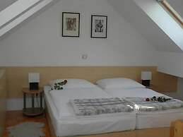 Apartments and Rooms Oliviers
