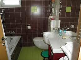 Apartments and Rooms Oliviers