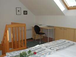 Apartments and Rooms Oliviers