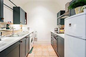 Charming Grand One bedroom