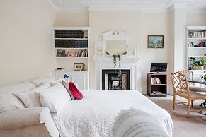 Charming Grand One bedroom