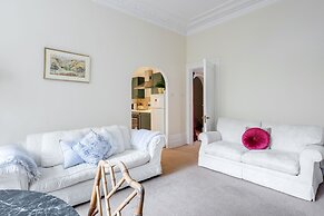 Charming Grand One bedroom