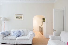 Charming Grand One bedroom