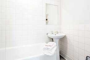 Charming Grand One bedroom