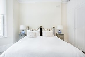 Charming Grand One bedroom