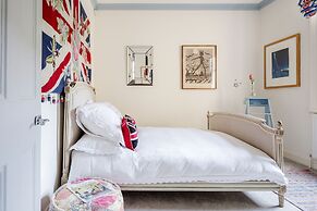 Exquisite Designers Abode