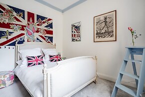 Exquisite Designers Abode