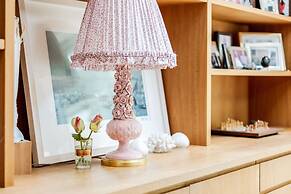 Exquisite Designers Abode