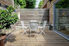 Exquisite Designers Abode