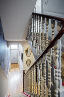 Exquisite Designers Abode