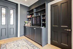 Exquisite Designers Abode