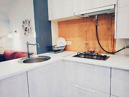 MalinaApt Alice in Wonderland