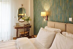 Rastoni Athens Suites near Acropolis