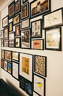 MalinaApt  Sophisticated red