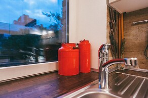 MalinaApt  Sophisticated red