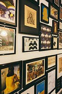 MalinaApt  Sophisticated red