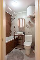 MalinaApt  Sophisticated red