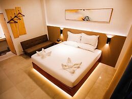 Key Hotel at Old City Center